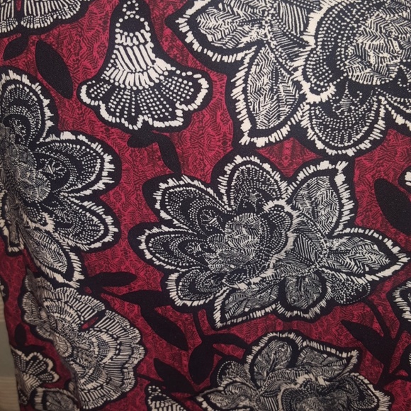 Red printed cropped tank top - Picture 2 of 3